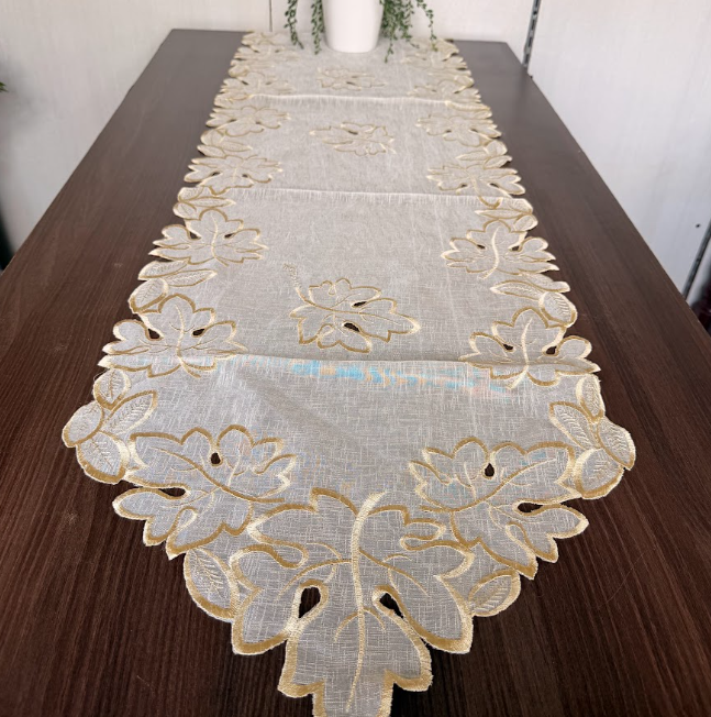 Premium Table Runner 8 Seater