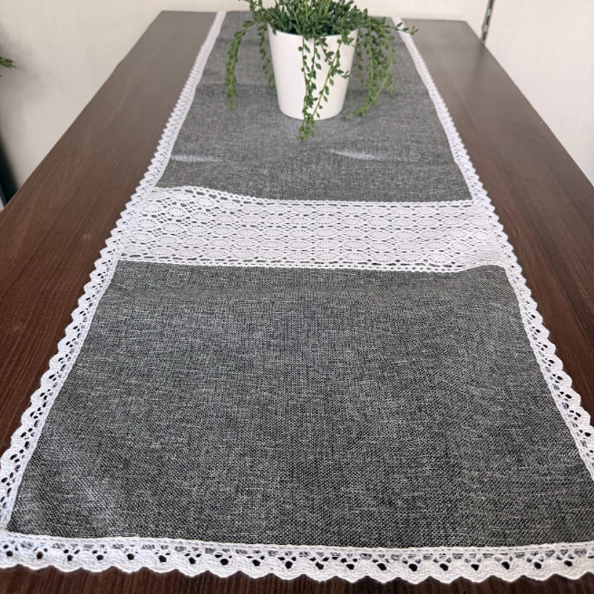 Table Runner 8 Seater