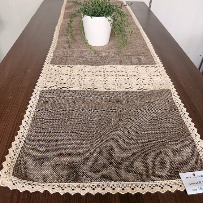 Table Runner 8 Seater